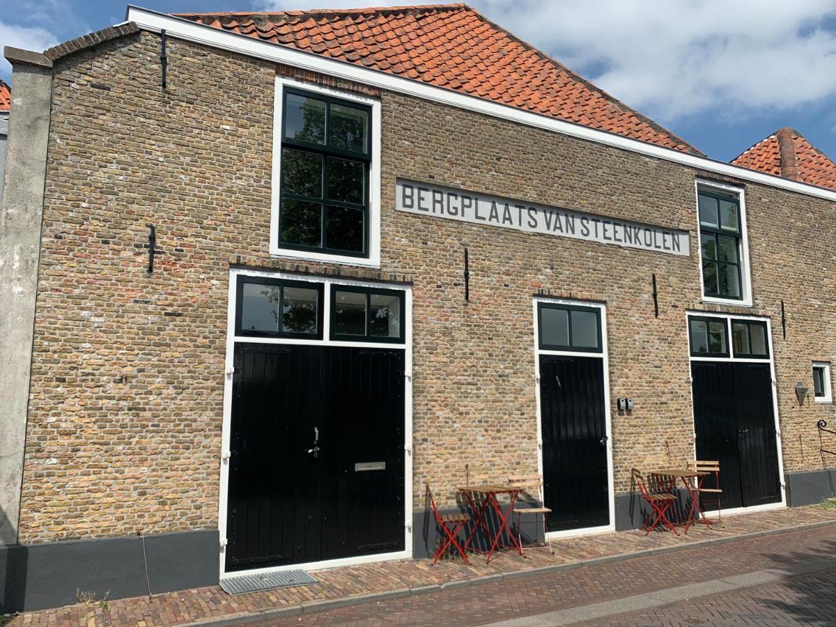 Pakhuis Aan De Haven - Bakboord 济里克泽 外观 照片